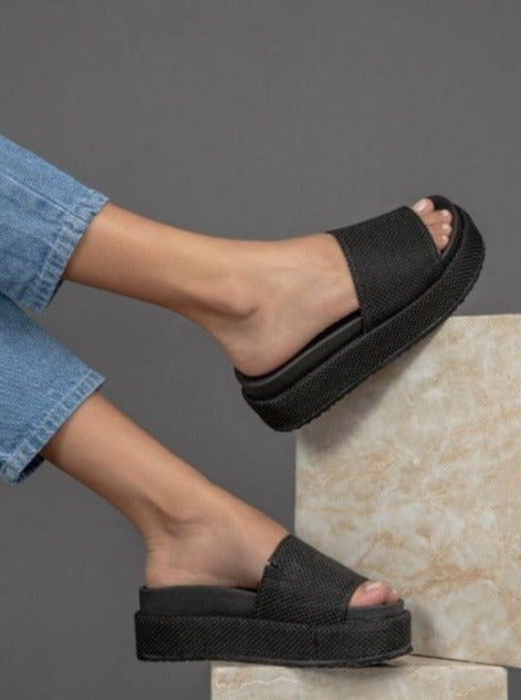 The Seeker Platform Slide Sandals | Black