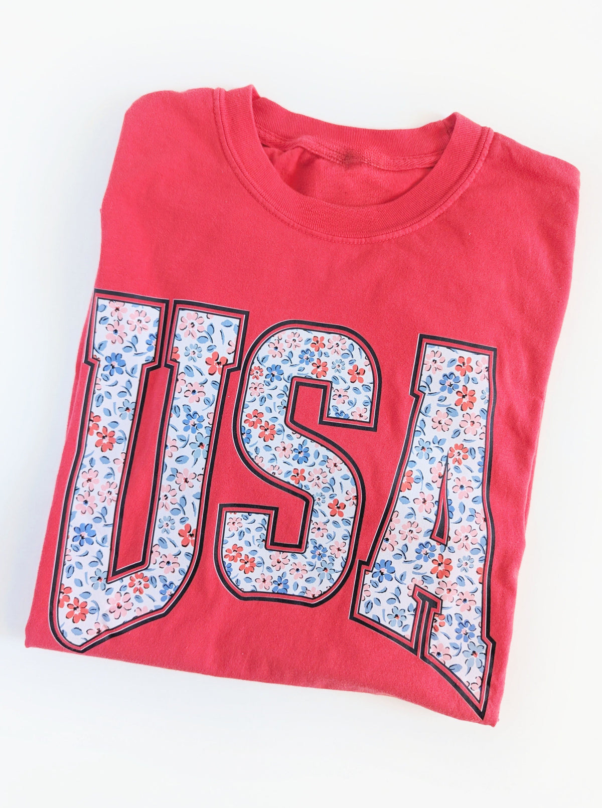 USA Daisy Graphic Tee | Paprika *Restock Coming*