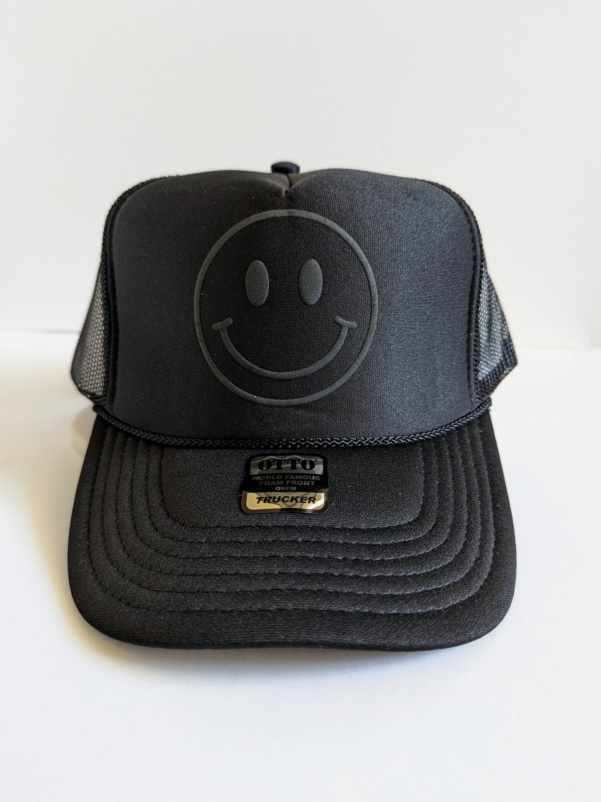 Smiley Face Monochrome Trucker Hat | Black