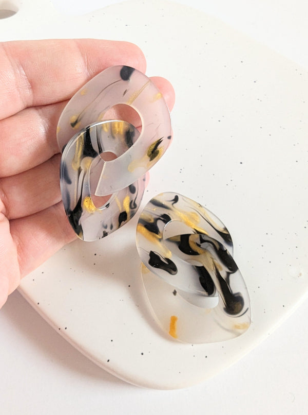 Marbled Link Hoop Earrings | Hazy White