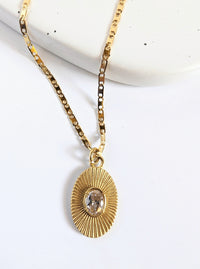 Oval Pendant Necklace | Gold