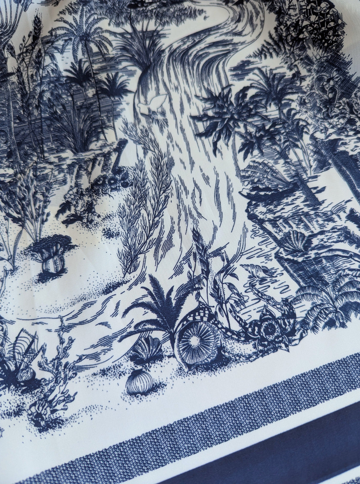 Toile Scarf | Navy