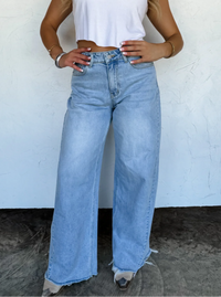 Winnie Wide Leg Jeans | Light Wash